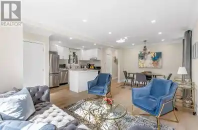 34 Ringley Avenue Toronto (Stonegate-Queensway) Ontario M8Y1P1