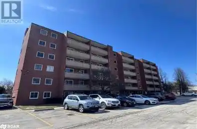 460 ONTARIO Street Unit# 406 Collingwood Ontario L9Y4E5