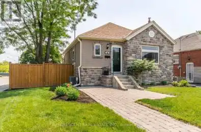 35 Ellins Avenue Toronto (Rockcliffe-Smythe) Ontario M6N2A6