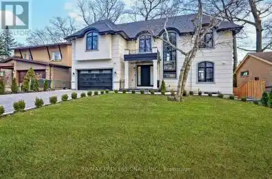 7 Farningham Crescent Toronto (Princess-Rosethorn) Ontario M9B3B4