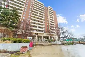 455 Sentinel Road Unit# 404, Toronto (York University Heights), Ontario M3J1V5, 3 Bedrooms Bedrooms, ,2 BathroomsBathrooms,Condo,For Sale,Sentinel,W12054986