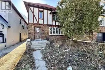 300 South Kingsway, Toronto (High Park-Swansea), Ontario M6S3T9, 4 Bedrooms Bedrooms, ,1 BathroomBathrooms,All Houses,For Sale,South Kingsway,W12055079