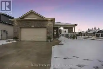 255 Rogers Road, North Perth (Listowel), Ontario N4W0H3, 3 Bedrooms Bedrooms, ,3 BathroomsBathrooms,All Houses,For Sale,Rogers,X12054481
