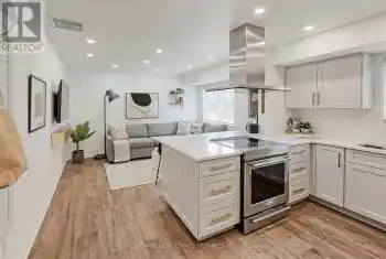 40 Merchant Lane Unit# 113, Toronto (Dufferin Grove), Ontario M6P4J6, 4 Bedrooms Bedrooms, ,2 BathroomsBathrooms,All Houses,For Sale,Merchant,C12052563