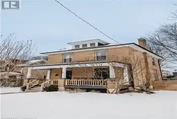 25 CHISHOLM Street, Cambridge, Ontario N1R4E3, 3 Bedrooms Bedrooms, ,1 BathroomBathrooms,All Houses,For Rent,CHISHOLM,40709882