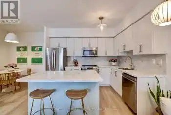 370 Wallace Avenue Unit# 702, Toronto (Dovercourt-Wallace Emerson-Junction), Ontario M6P3P2, 3 Bedrooms Bedrooms, ,3 BathroomsBathrooms,All Houses,For Sale,Wallace,W12054361