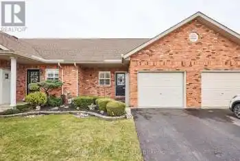 37 Maple Street, Port Colborne (878 - Sugarloaf), Ontario L3K6G7, 2 Bedrooms Bedrooms, ,2 BathroomsBathrooms,All Houses,For Sale,Maple,X12053798