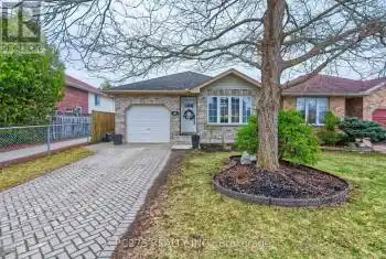 46 Dell Drive, Strathroy-Caradoc (SW), Ontario N7G4B6, 4 Bedrooms Bedrooms, ,2 BathroomsBathrooms,All Houses,For Sale,Dell,X12053815