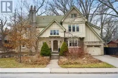 2 OAK KNOLL Drive Hamilton Ontario L8S4C3