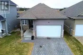 48 Abbott Street, Strathroy Caradoc (SE), Ontario N7G4M2, 4 Bedrooms Bedrooms, ,2 BathroomsBathrooms,All Houses,For Sale,Abbott,X12057072