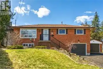 49 LAIRD Street, Caledonia, Ontario N3W1G3, 5 Bedrooms Bedrooms, ,2 BathroomsBathrooms,All Houses,For Sale,LAIRD,40712977