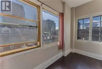 142 CAROLINE Street Unit# 8, Hamilton, Ontario L9P3K9, 2 Bedrooms Bedrooms, ,1 BathroomBathrooms,Condo,For Rent,CAROLINE,40711866