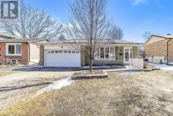 47 Briar Road, Barrie (Allandale Heights), Ontario L4N3M5, 3 Bedrooms Bedrooms, ,2 BathroomsBathrooms,All Houses,For Sale,Briar,S12037506