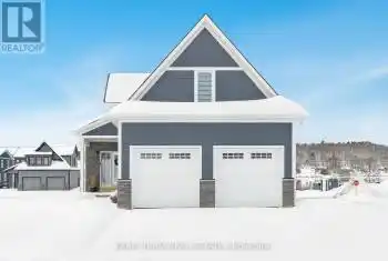 38 Magazine Street, Penetanguishene, Ontario L9M0W7, 3 Bedrooms Bedrooms, ,3 BathroomsBathrooms,All Houses,For Sale,Magazine,S11945175