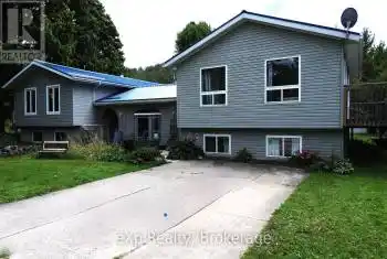 208 Pellisier Street, Grey Highlands, Ontario N0C1E0, 7 Bedrooms Bedrooms, ,5 BathroomsBathrooms,All Houses,For Sale,Pellisier,X12055180