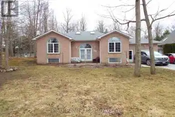 205 Birch Crescent, Huron-Kinloss, Ontario N0G2R0, 3 Bedrooms Bedrooms, ,3 BathroomsBathrooms,All Houses,For Sale,Birch,X12052651