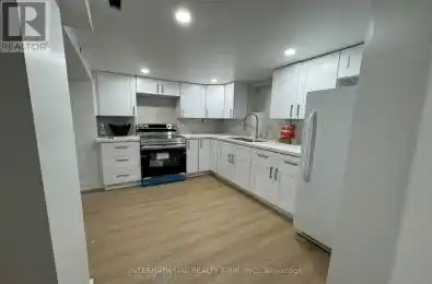 433 Guildwood Parkway Toronto (Guildwood) Ontario M1E1R3