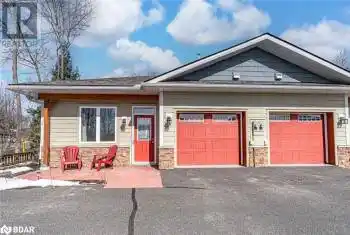2 JORDAN Lane, Huntsville, Ontario P1H1K9, 2 Bedrooms Bedrooms, ,2 BathroomsBathrooms,All Houses,For Sale,JORDAN,40713088