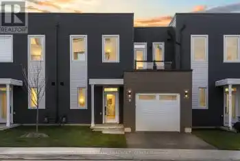 19B West Street Unit# 9, Kawartha Lakes (Fenelon Falls), Ontario K0M1N0, 4 Bedrooms Bedrooms, ,3 BathroomsBathrooms,All Houses,For Sale,West,X12055277