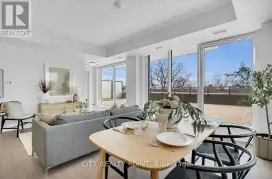 664 Spadina Avenue Unit# 402 Toronto (University) Ontario M5S2H7