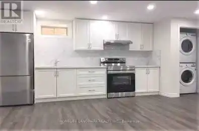 19 Cobb Street Unit# Legal Bsmt Aurora Ontario L4G0W9