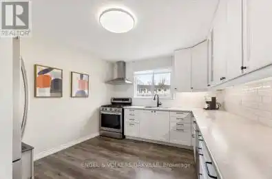 68 Onslow Court Oakville (1003 - CP College Park) Ontario L6H1J2