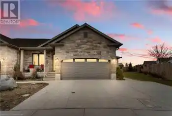 825 RESERVE Avenue, Listowel, Ontario N4W0B8, 3 Bedrooms Bedrooms, ,4 BathroomsBathrooms,All Houses,For Sale,RESERVE,40713105