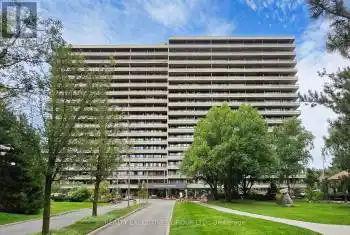 8111 Yonge Street Unit# 1702, Markham (Royal Orchard), Ontario L3T4V9, 2 Bedrooms Bedrooms, ,2 BathroomsBathrooms,Condo,For Sale,Yonge,N12052536