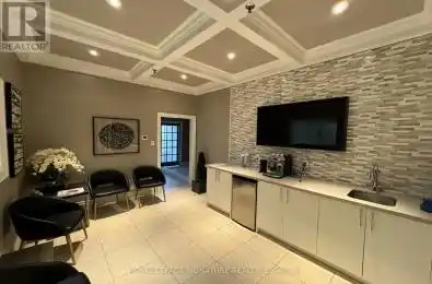 964 Westport Crescent Unit# 8 Mississauga (Northeast) Ontario L5T1S3