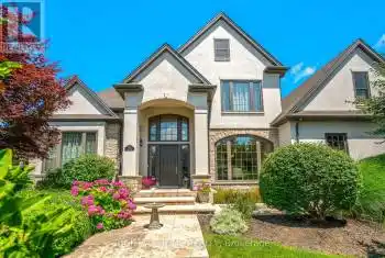 611 Simcoe Street, Niagara-on-the-Lake (101 - Town), Ontario L0S1J0, 6 Bedrooms Bedrooms, ,4 BathroomsBathrooms,All Houses,For Sale,Simcoe,X12059328