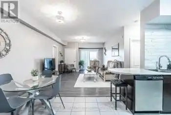 720 Yonge Street Unit# 309, Barrie (Painswick South), Ontario L9J0G9, 2 Bedrooms Bedrooms, ,1 BathroomBathrooms,Condo,For Sale,Yonge,S12059205