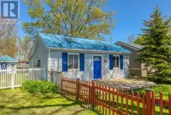 713 Lakeshore Road, Haldimand, Ontario N0A1P0, 2 Bedrooms Bedrooms, ,1 BathroomBathrooms,All Houses,For Sale,Lakeshore,X12059430