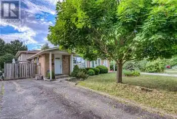 483 KINGSCOURT Drive Unit# A, Waterloo, Ontario N2K2X9, 3 Bedrooms Bedrooms, ,2 BathroomsBathrooms,All Houses,For Rent,KINGSCOURT,40713331