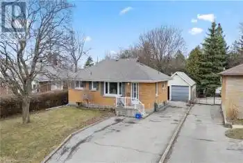 34 HILLTOP Drive, Cambridge, Ontario N1R1T1, 4 Bedrooms Bedrooms, ,2 BathroomsBathrooms,All Houses,For Sale,HILLTOP,40713081