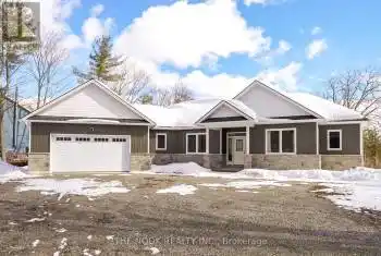 380 Highway 36, Trent Lakes, Ontario K0M1A0, 3 Bedrooms Bedrooms, ,2 BathroomsBathrooms,All Houses,For Sale,Highway 36,X12059563