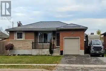 32 Wellington Street, Welland (773 - Lincoln/Crowland), Ontario L3B1A9, 4 Bedrooms Bedrooms, ,2 BathroomsBathrooms,All Houses,For Sale,Wellington,X12059674