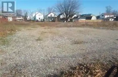 90 Fraser Street Port Colborne (875 - Killaly East) Ontario L3K1E4