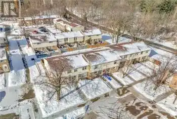 165 GREEN VALLEY Drive Unit# 20, Kitchener, Ontario N2P1K3, 2 Bedrooms Bedrooms, ,2 BathroomsBathrooms,All Houses,For Sale,GREEN VALLEY,40713291