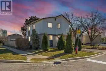 18 Hasting Square, Brampton (Central Park), Ontario L6S2N8, 5 Bedrooms Bedrooms, ,2 BathroomsBathrooms,All Houses,For Sale,Hasting,W12059041