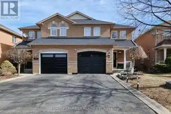 11 Twin Pines Crescent, Brampton (Northwest Sandalwood Parkway), Ontario L7A1M5, 3 Bedrooms Bedrooms, ,3 BathroomsBathrooms,All Houses,For Sale,Twin Pines,W12059909