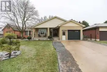 81 Egerton Street, Strathroy Caradoc (SE), Ontario N7G2E8, 3 Bedrooms Bedrooms, ,2 BathroomsBathrooms,All Houses,For Sale,Egerton,X12059619