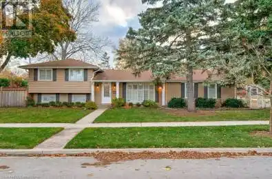 360 COSBURN Crescent Burlington Ontario L7L2W4