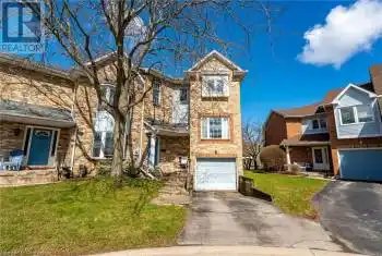 14 HUNTERS Court, Fonthill, Ontario L0S1E4, 2 Bedrooms Bedrooms, ,2 BathroomsBathrooms,All Houses,For Sale,HUNTERS,40712245