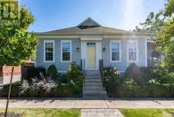 39 Colonel Cohoe Street, Niagara-on-the-Lake (101 - Town), Ontario L0S1J0, 4 Bedrooms Bedrooms, ,4 BathroomsBathrooms,All Houses,For Sale,Colonel Cohoe,X12060688