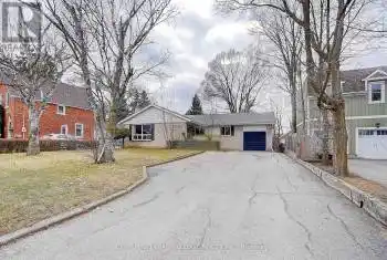 366 MAIN Street, Markham (Old Markham Village), Ontario M3P1Z3, 4 Bedrooms Bedrooms, ,2 BathroomsBathrooms,All Houses,For Sale,MAIN,N12055166