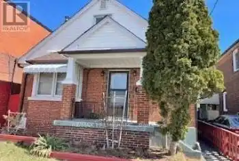 349 KIPLING Avenue, Toronto (New Toronto), Ontario M8V3K6, 5 Bedrooms Bedrooms, ,3 BathroomsBathrooms,All Houses,For Sale,KIPLING,W12058086