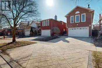 124 Summitcrest Drive, Richmond Hill (Devonsleigh), Ontario L4S1A9, 4 Bedrooms Bedrooms, ,4 BathroomsBathrooms,All Houses,For Sale,Summitcrest,N12060841