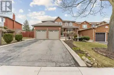 56 Canarvan Court Brampton (Fletcher's Creek South) Ontario L6Y4N1