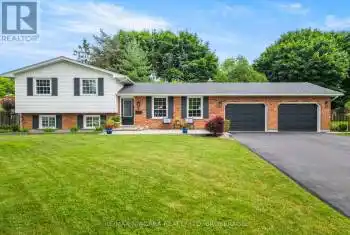5 Loyalist Court, Niagara-on-the-Lake (101 - Town), Ontario L0S1J0, 3 Bedrooms Bedrooms, ,3 BathroomsBathrooms,All Houses,For Sale,Loyalist,X12061401