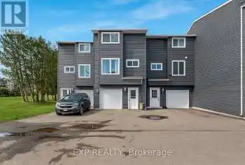 113 North Street Unit# 2, Georgina (Sutton & Jackson's Point), Ontario L0E1R0, 3 Bedrooms Bedrooms, ,2 BathroomsBathrooms,All Houses,For Sale,North,N12061505